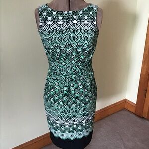 Donna Morgan Green and Black Patterned Midi Dress